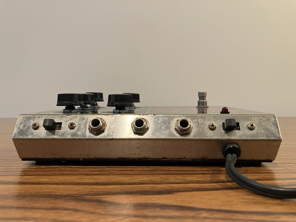 Vintage Electro Harmonix DRM16 Drum Machine Digital Rhythm Matrix Effects Pedal