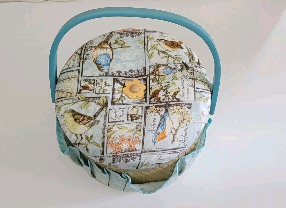 Vintage Sewing Basket With Handle