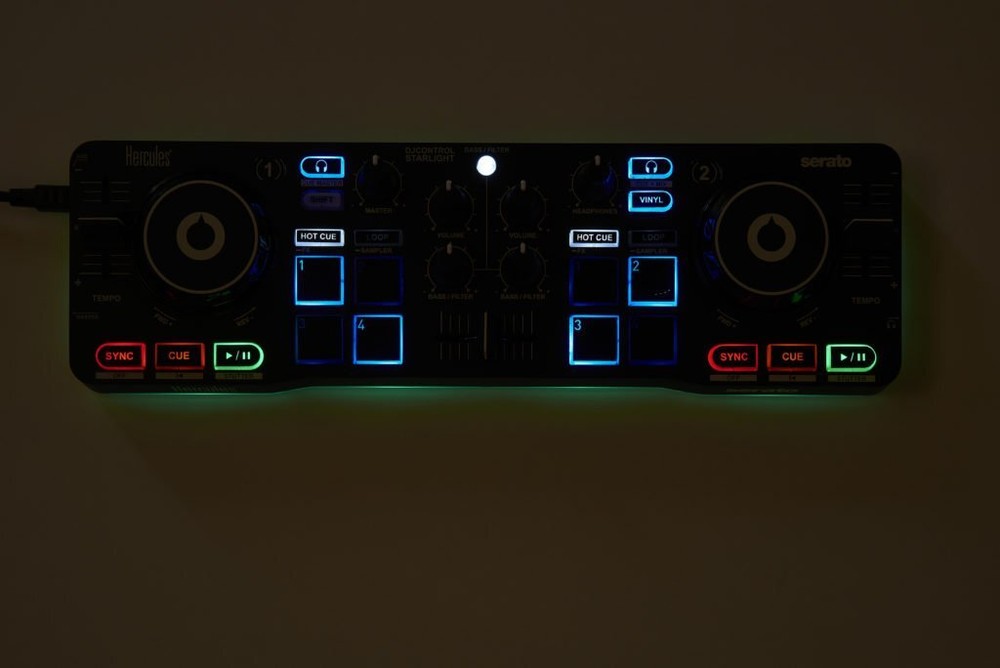 Hercules DJ Control Starlight Compact controller w/built-in sound card