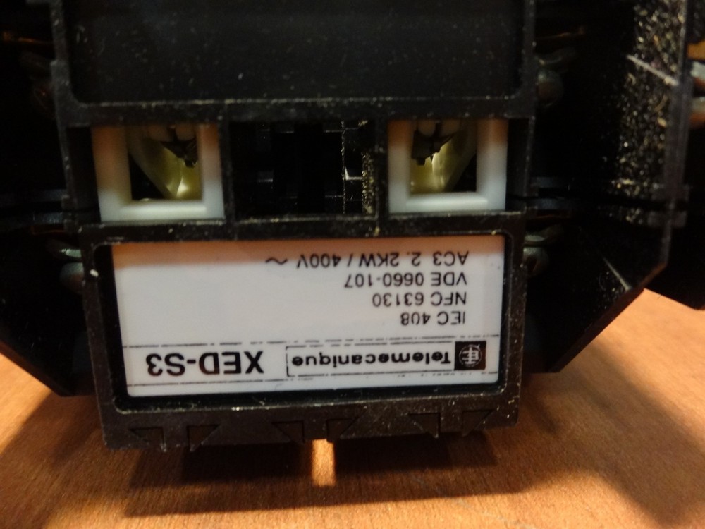 Telemecanique push button switch XED-S3121