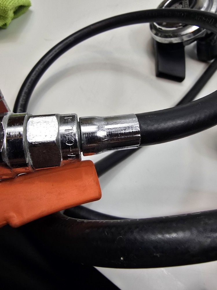 Ocean Dynamics Scuba Diving Regulator Set With Accessories Read