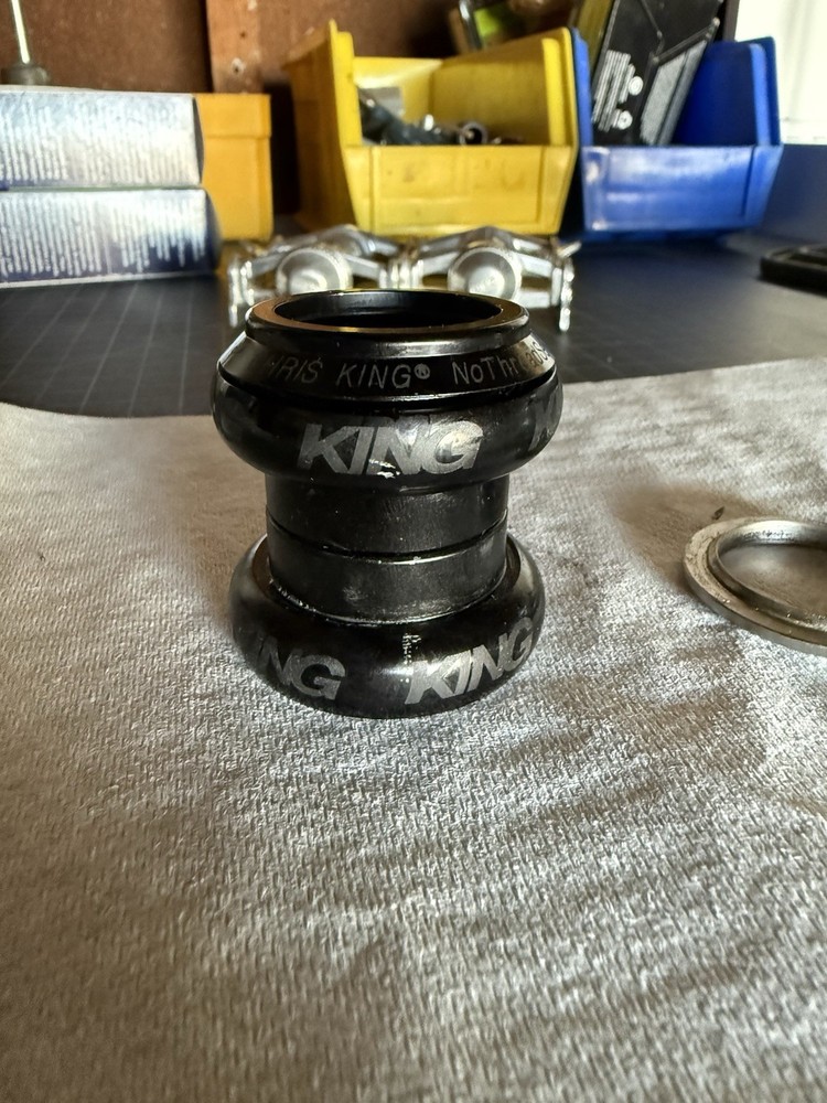 Chris King 1 1/8" Threadless Headset NoThreadset Black