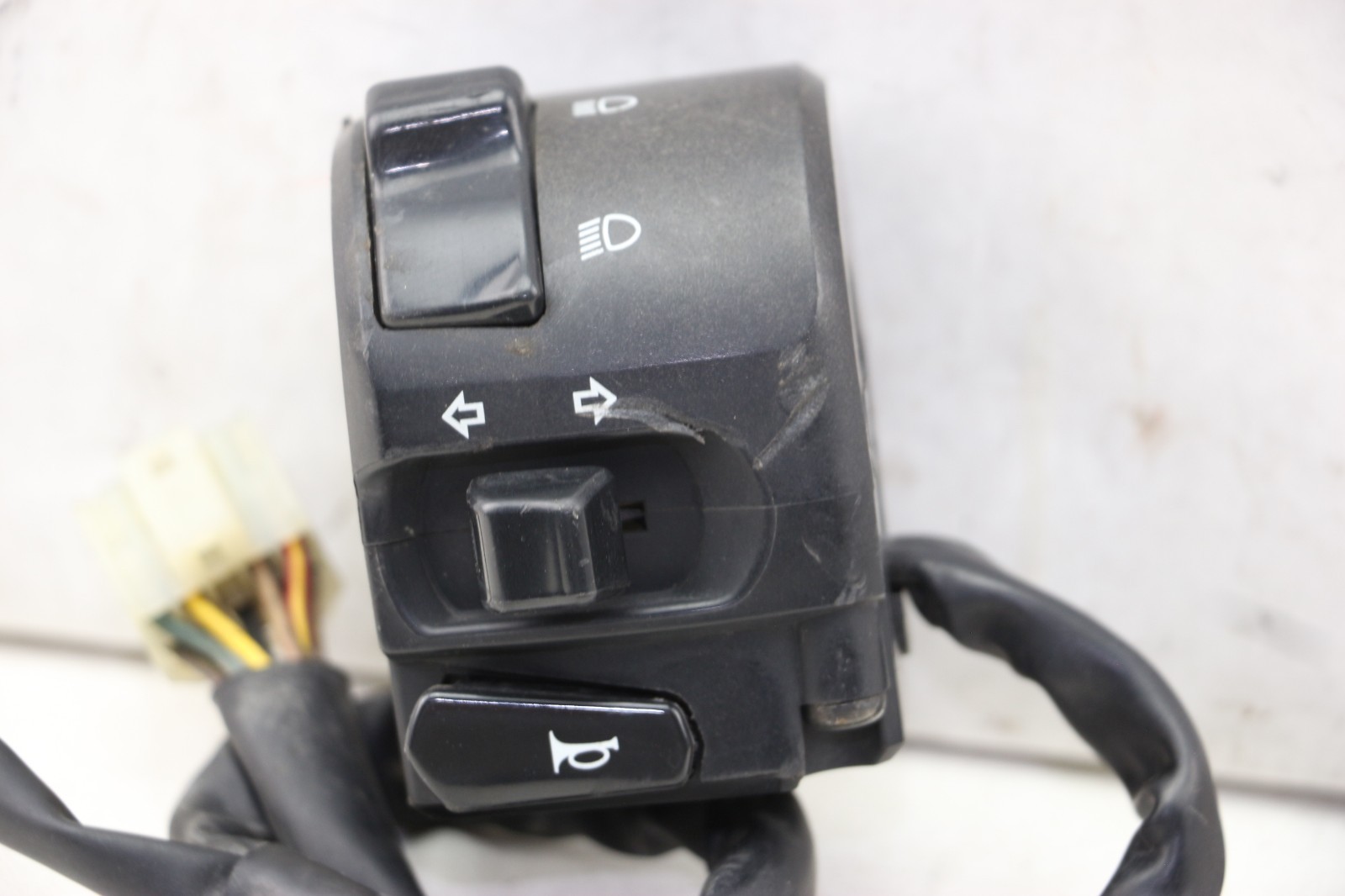2008 - 2016 Yamaha R6 YZFR6 OEM Left Control switch Headlight Signal Switch