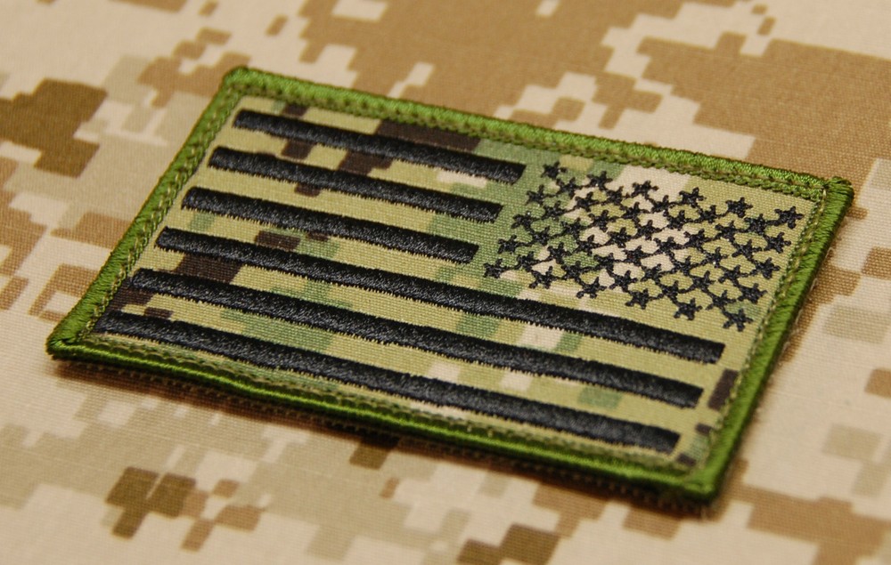 Reverse Embroidered US Flag Uniform Patch AOR2 Hook NWU Type III Hook Backing