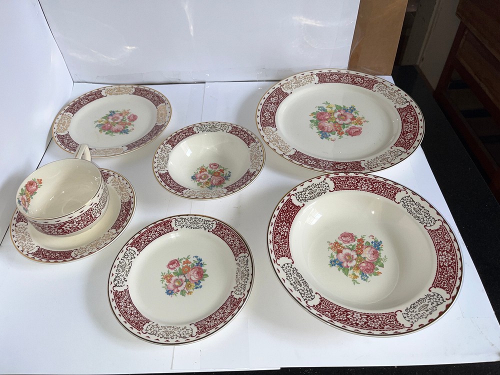 Homer Laughlin Royal Maroon Piccadilly 7 piece place Setting