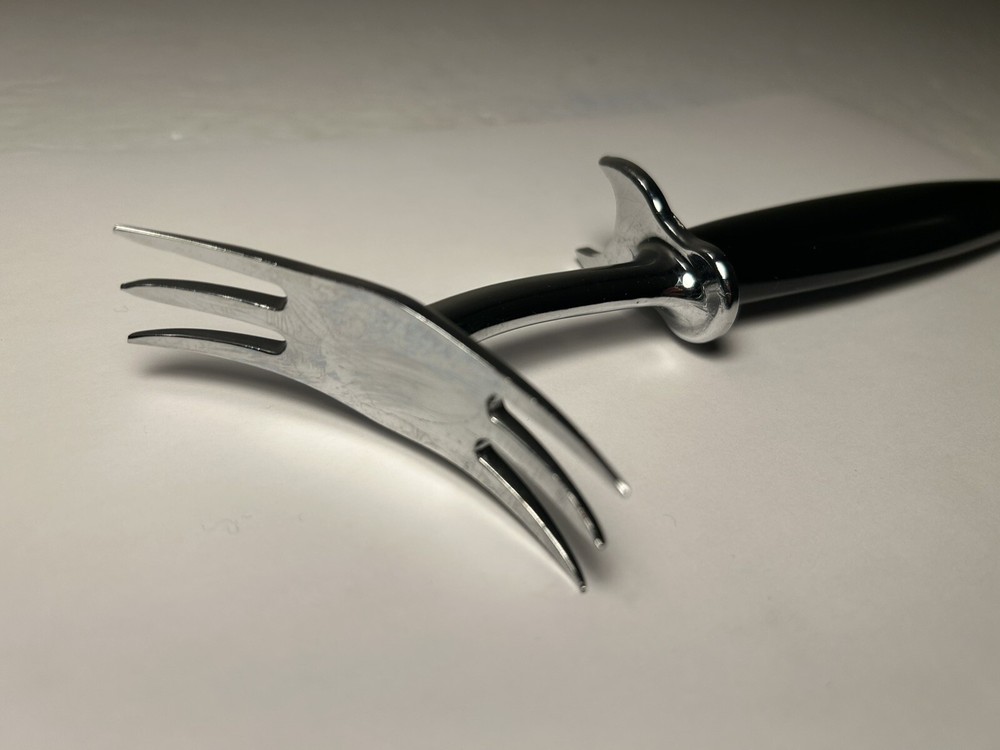 Vintage Double Edged Design Carving Fork REGD #911032 Made in England 8.25”