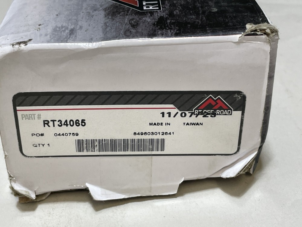 RT OFF-ROAD Tailgate Hinge Set RT34065