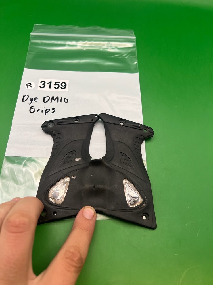 Dye DM10 Grips