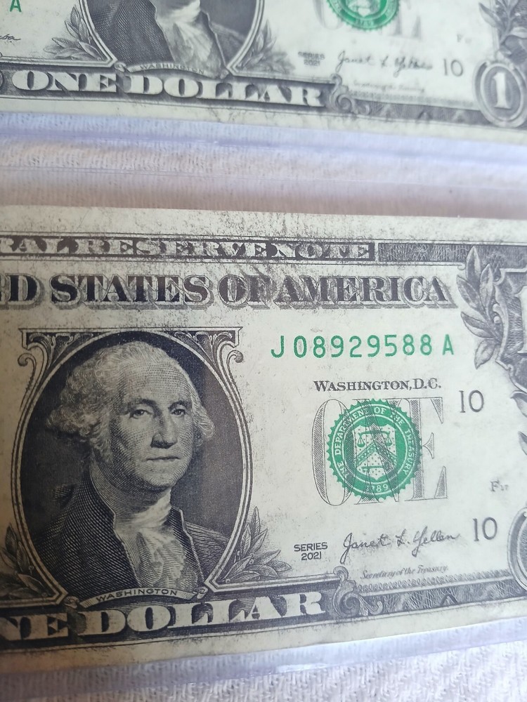 2021 X2 $1 Dollar Bills Ink Smear Errors From The Same Strap.