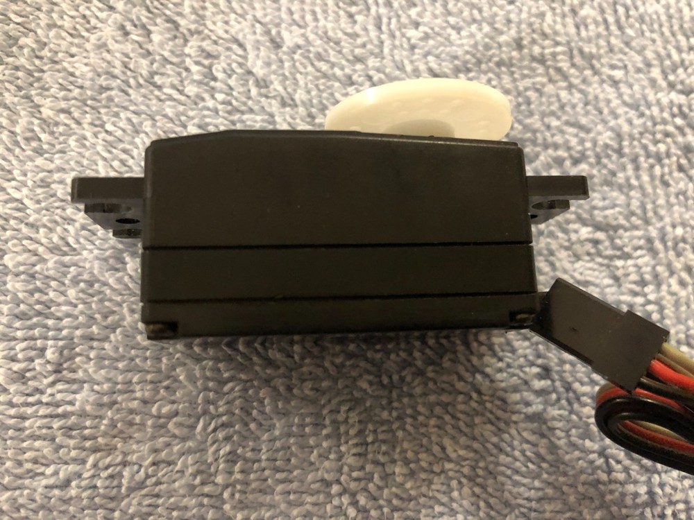 JR RT88 - Retract Servo