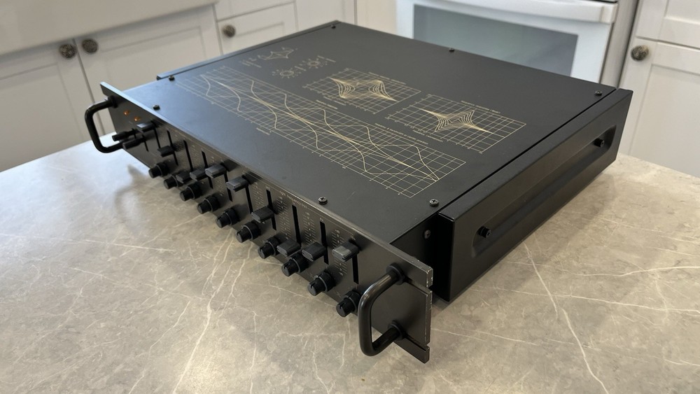 TECHNICS 10E SH-9010 E FREQUENCY EQUALIZER perfect working 120v 17 3/4 WIDE