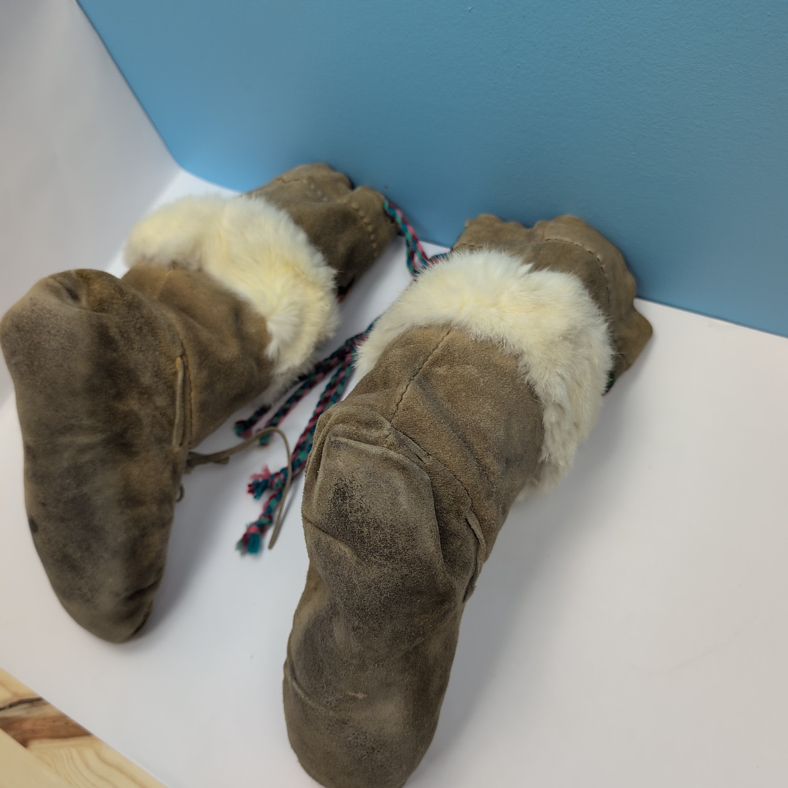 Vintage Beaded Mukluks Moccasin Boots Fur Trim Native American Plains Region