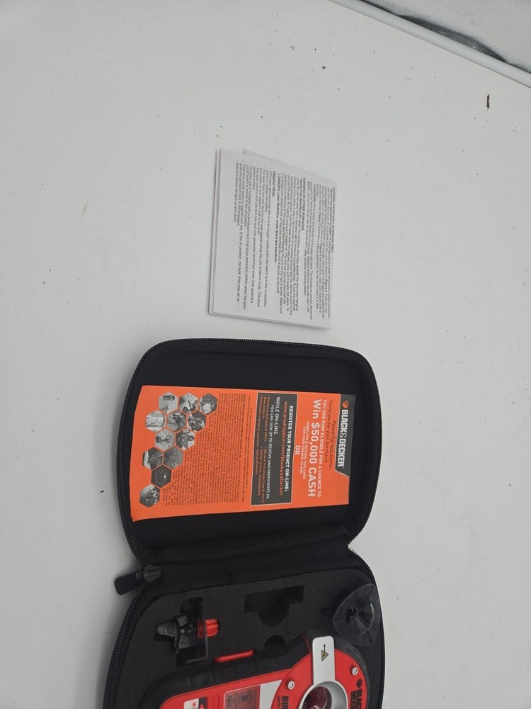 Black & Decker BDL190S Bullseye Auto Leveling Laser w/Stud Sensor + Storage Case