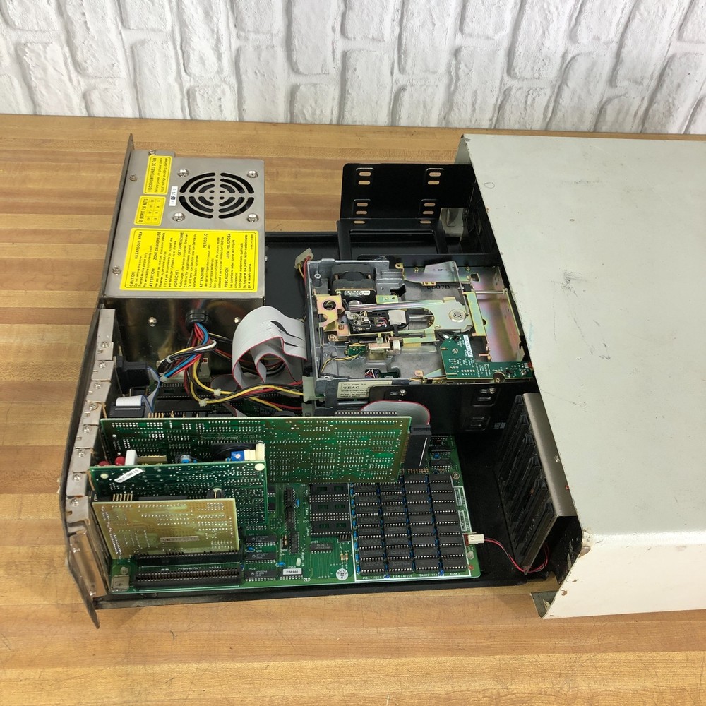 GEMS XT/PC IBM Clone Computer w/Drives & Cards (Powers On) for Restore