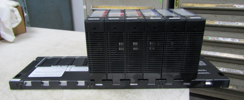 💥GE FANUC IC693CPU323U 10 SLOT BASE W/ (3) INPUT MODULES (3) OUTPUT MODULES