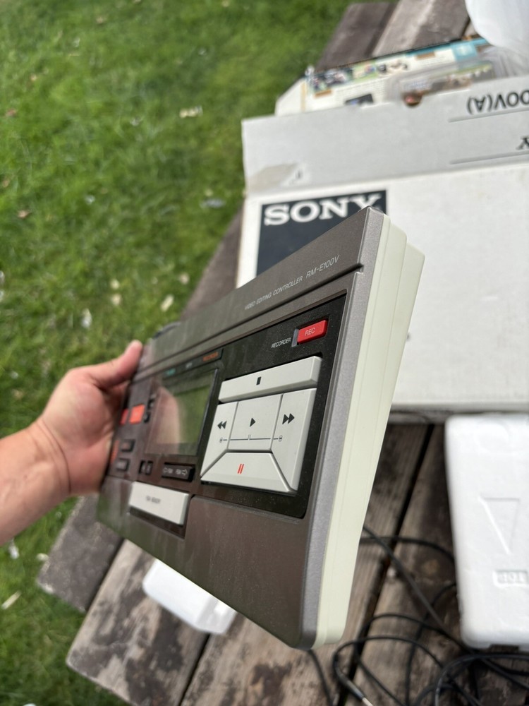 Sony RM-E100V (A) Video Editing Controller in original box