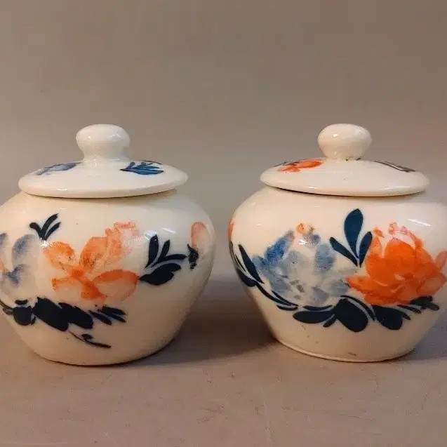 Flower Pattern White Celadon Incense Holder Pair