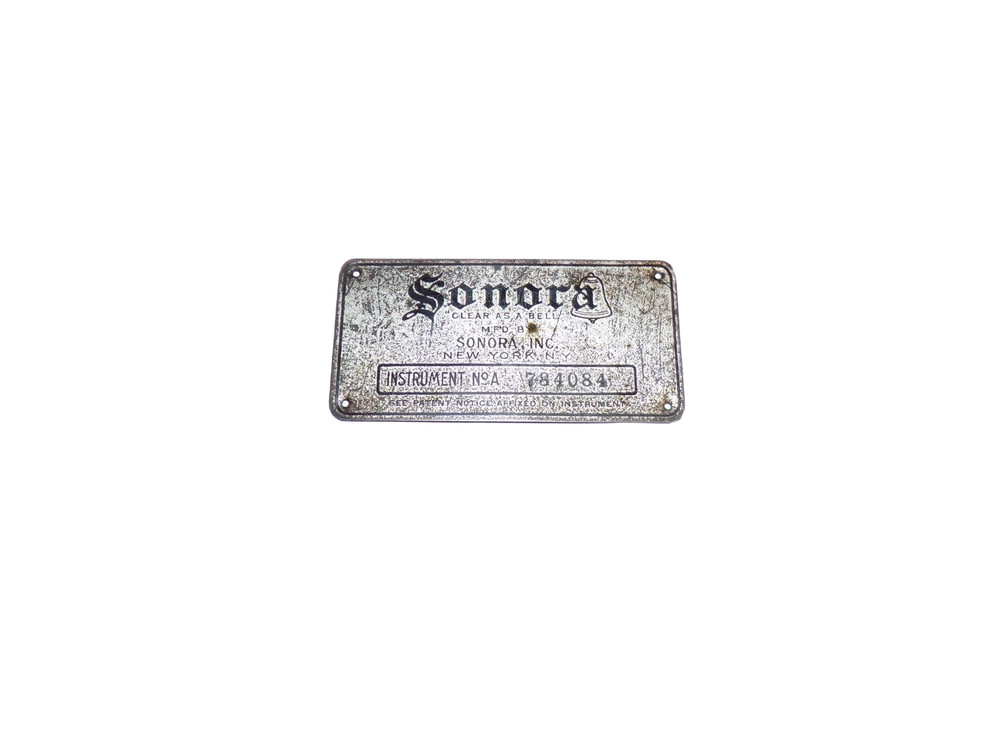 THE SONORA DISC PHONOGRAPH ID TAG
