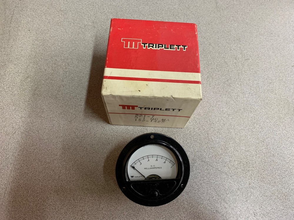 NEW IN BOX TRIPLETT PANEL METER 152-1U25