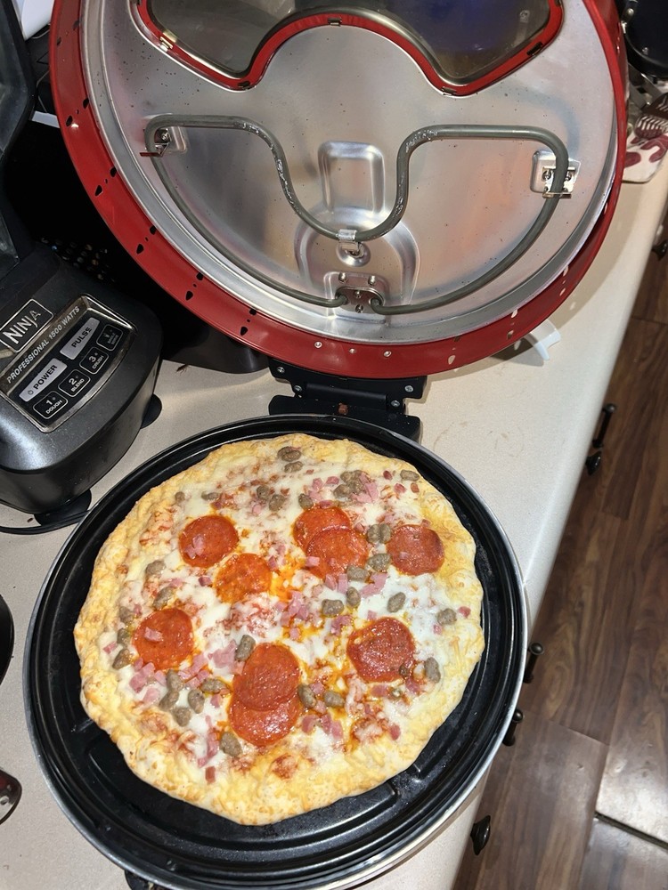 Hamilton Beach Enclosed Pizza Oven Maker, Model# 31700 With Insert