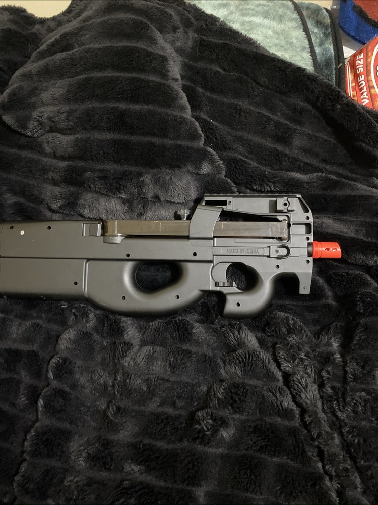 P90 Airsoft Gun