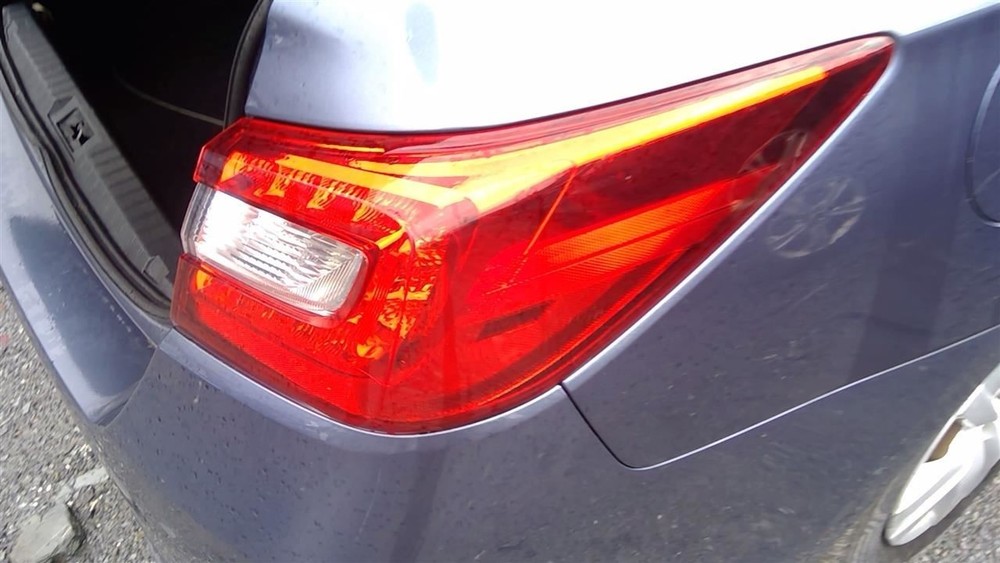 LEGACY 2018 Glove Box 2047862