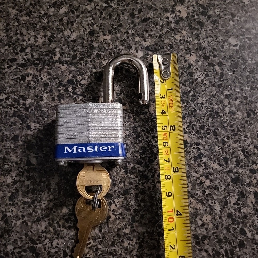 NEW IN BOX Master Lock No.3 Padlock