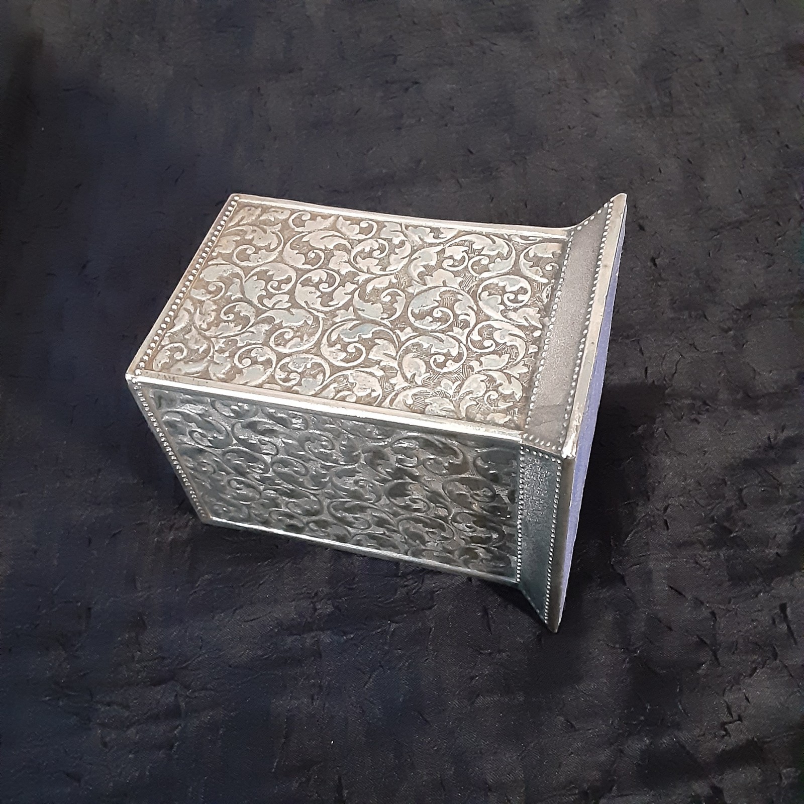 VTG Silver Plate Embossed Pen Pencil Stand Holder Square International Silver 4"