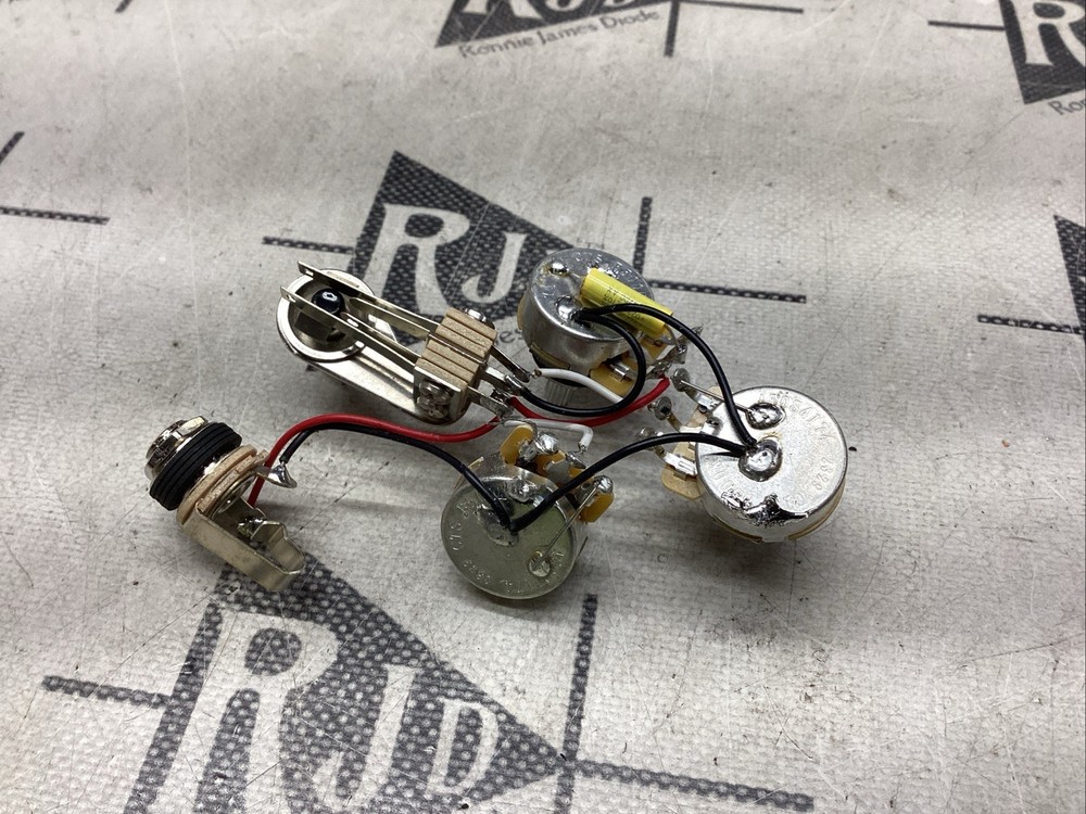Epiphone Jimi Hendrix Flying V Control Harness Electronics Switchcraft CTS Left