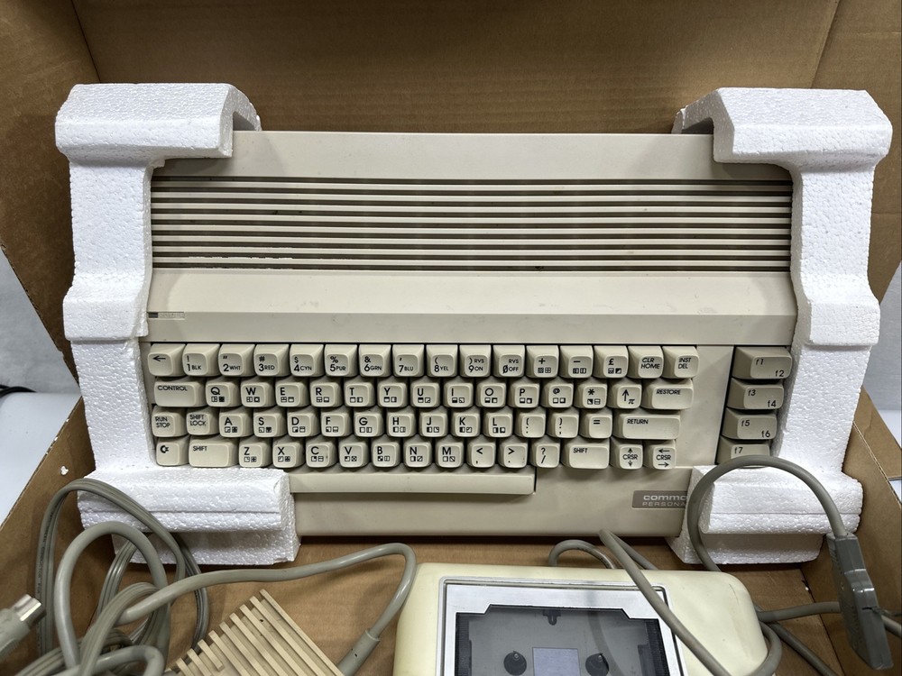 Vintage Commodore 64C Home Computer Console In Blue Box Working W/ Cassette
