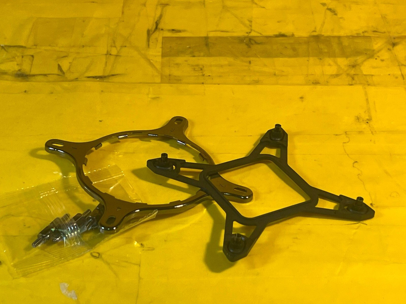 ASUS Intel LGA1700 Mounting Bracket Kit For AIO CPU Cooler ROG RYUJIN STRIX RYUO