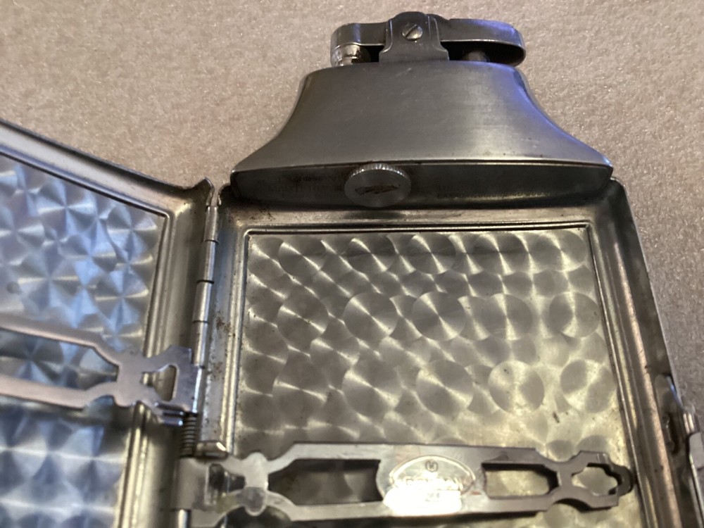 RONSON CIGARETTE CASE WITH LIGHTER