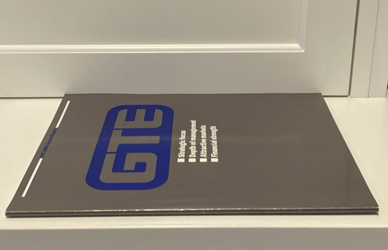 Vtg 1994 Annual Report GTE Corp Stamford, CT 49 pgs Full Color SEC From 10K