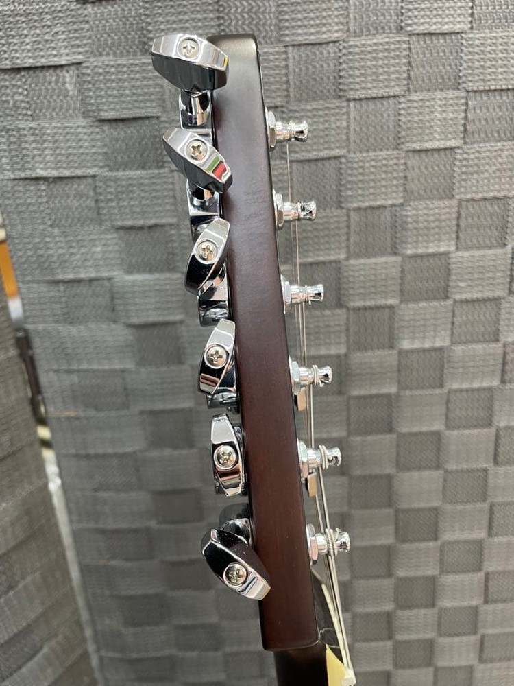 Bacchus BARON-STD/WH P90 Pickup with Case