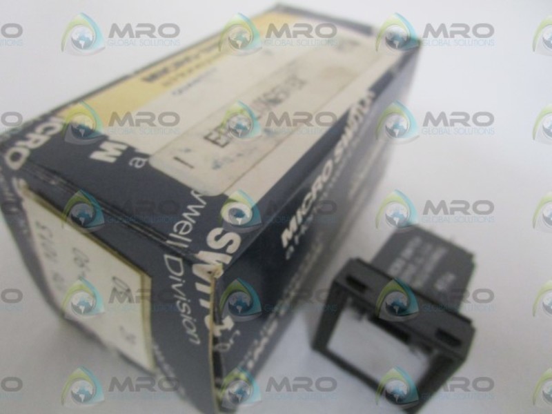 MICRO SWITCH EPM32AXG5ABX PUSHBUTTON SWITCH (WHITE) NSMP