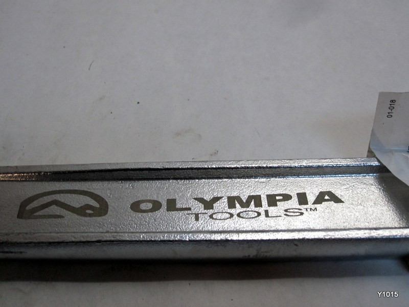 Olympia Tools 18" Adjustable Wrench