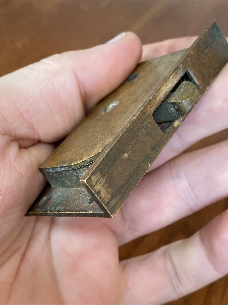 ANTIQUE Eagle Lock Co Brass Scissor Thumb Spring Locking Hook Latch Desk Door