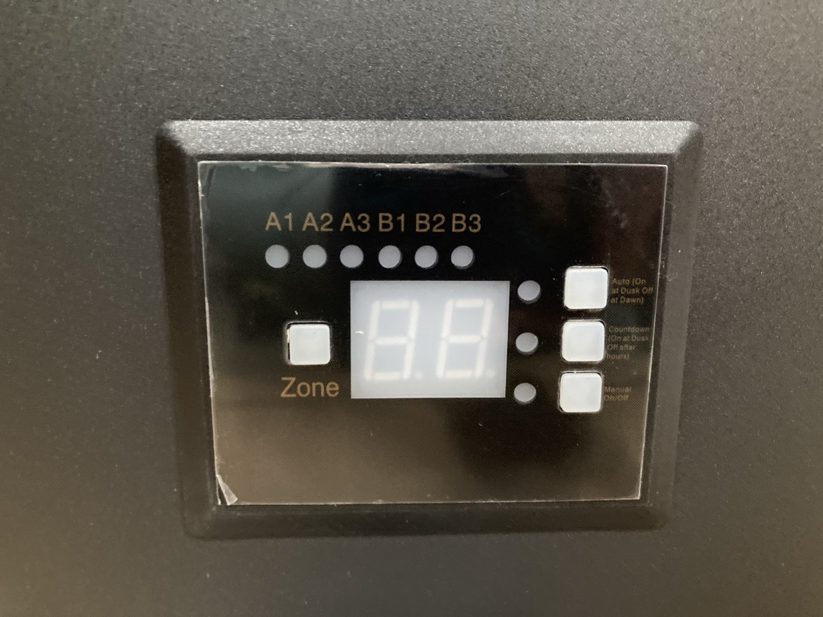 Low Voltage 600-Watt Metal Landscape Lighting Transformer with Timer