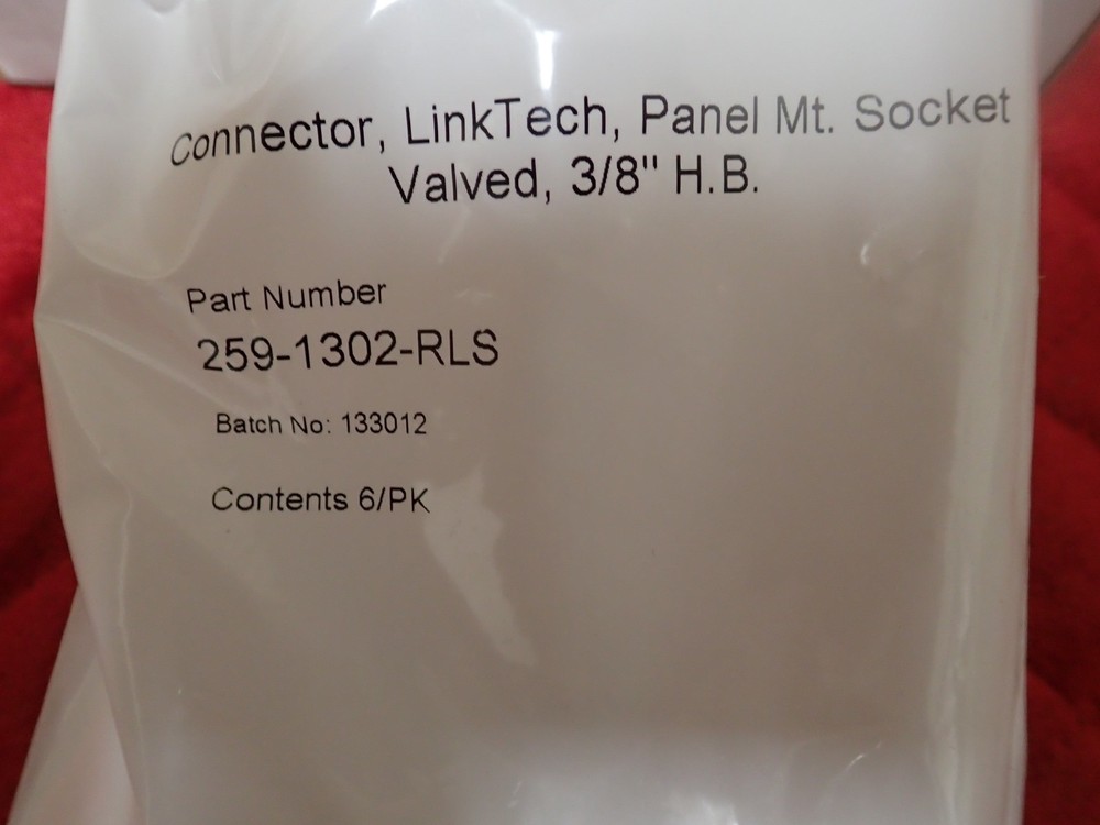 Sterlitech Quick Coupling Panel Mt. - Socket, Valved 3/8" - H.B. w/Gasket & Nut