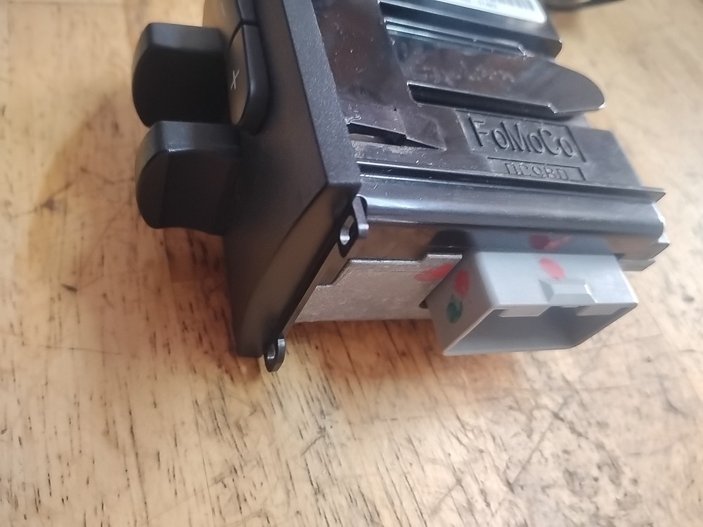 2011-2014 FORD EXPEDITION Trailer Brake Controller Dash Mounted DL14-2C006-AA