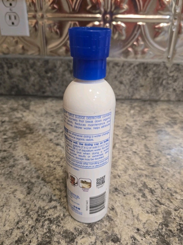 New API TURTLE SLUDGE DESTROYER Aquarium Cleaner and Sludge Remover 8-Ounce
