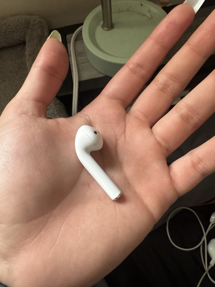 Left Airpod Pro 2nd Generation Earbud