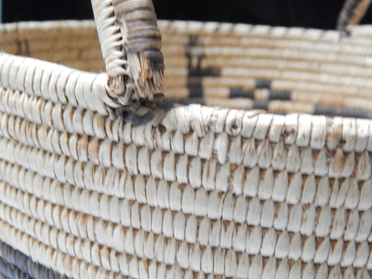 GIANT WORLD CLASS OLD VINTAGE PAPAGO INDIAN DEER PICTORIAL BASKET - CLEAN !