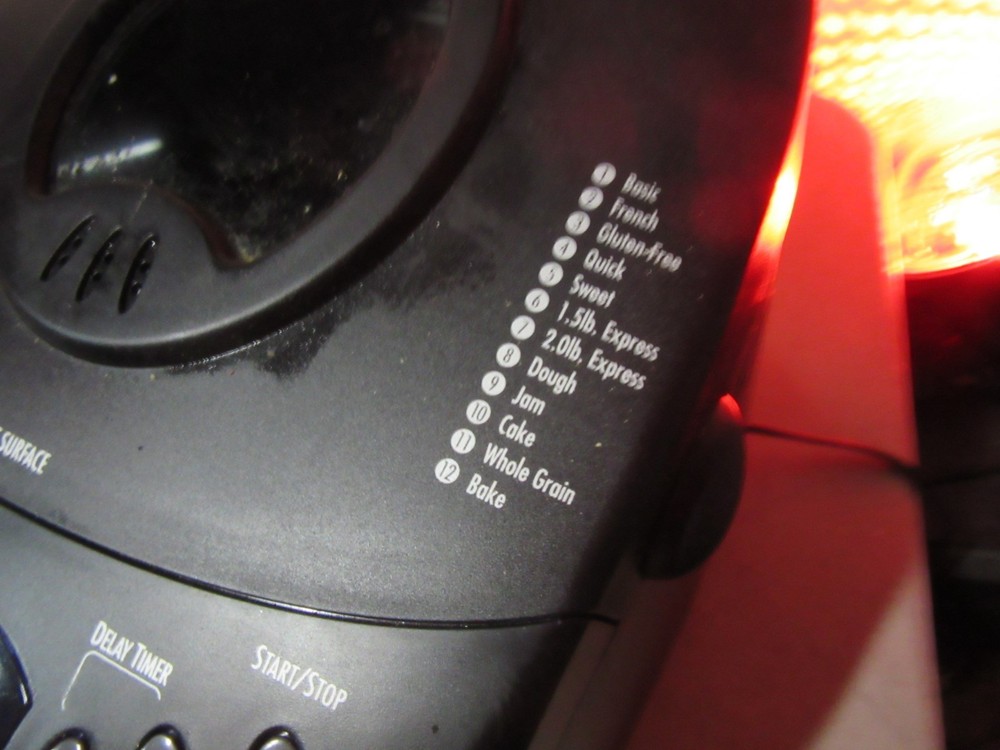 Hamilton Beach 29882 BM07 Home Baker Automatic Bread Maker Machine w/ Xtra