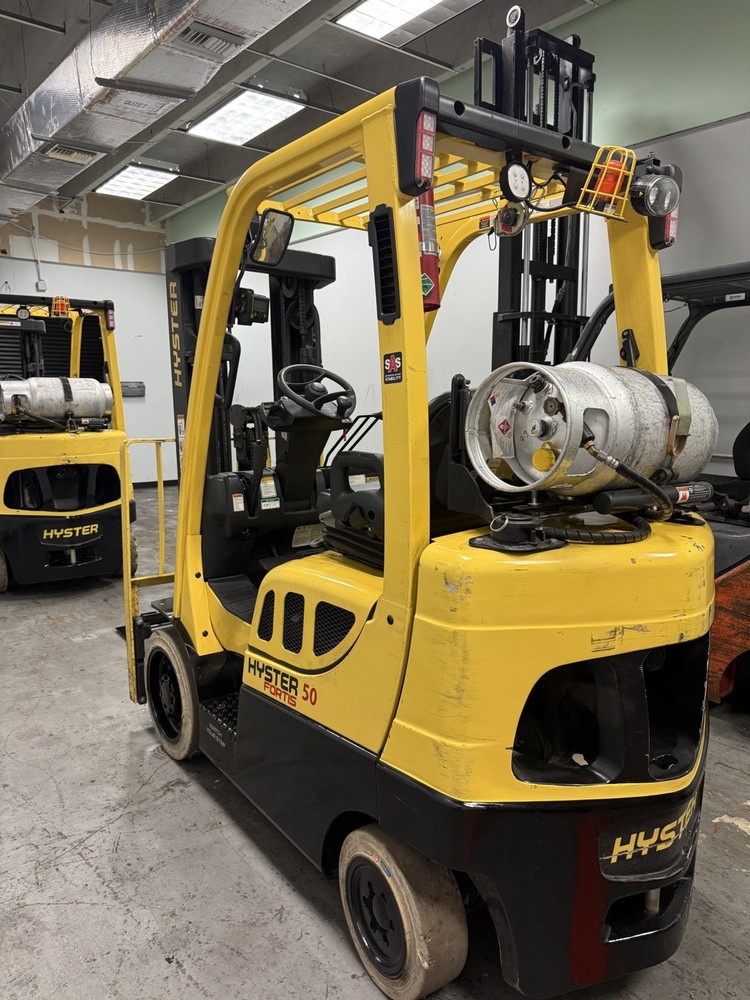 Hyster Forklift 5000 LBS Capacity