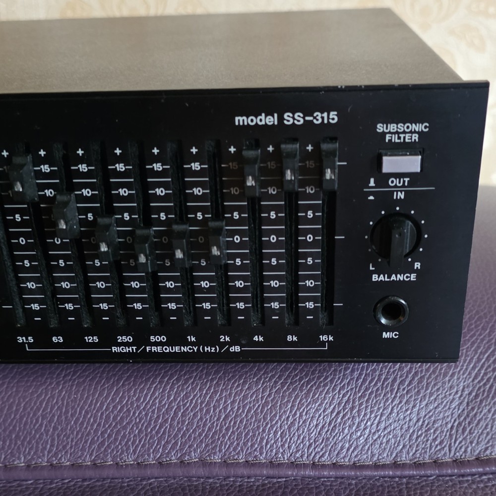 ADC SS-315 Stereo Frequency Equalizer Black Spectrum Analyzer Subsonic Filter