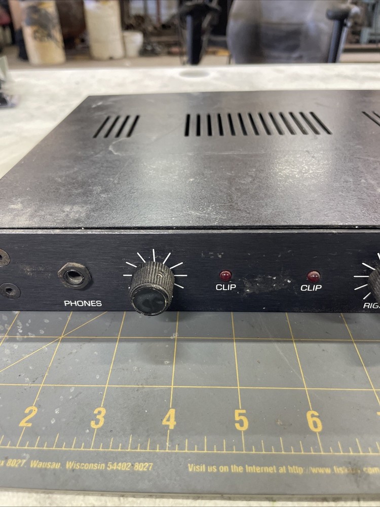 BGW Model 100 Professional Stereo Power Amplifier
