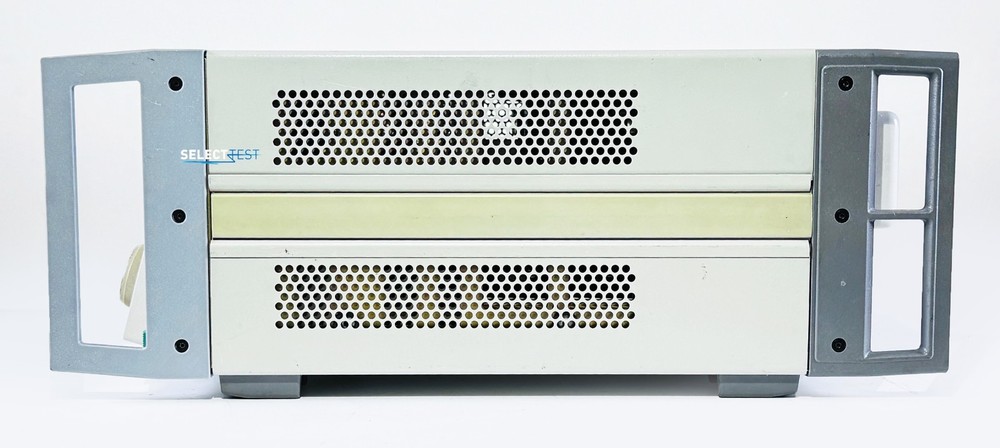 FLUKE 5500A / SC300 MULTIPRODUCT CALIBRATOR W/SCOPE OPTION **LOOK** (REF.: 003R)