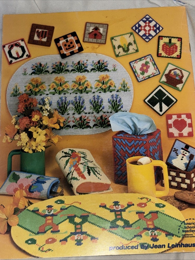 Easy To Make Plastic Canvas Projects Volume 2 Item No. 1377 Boye Needlework