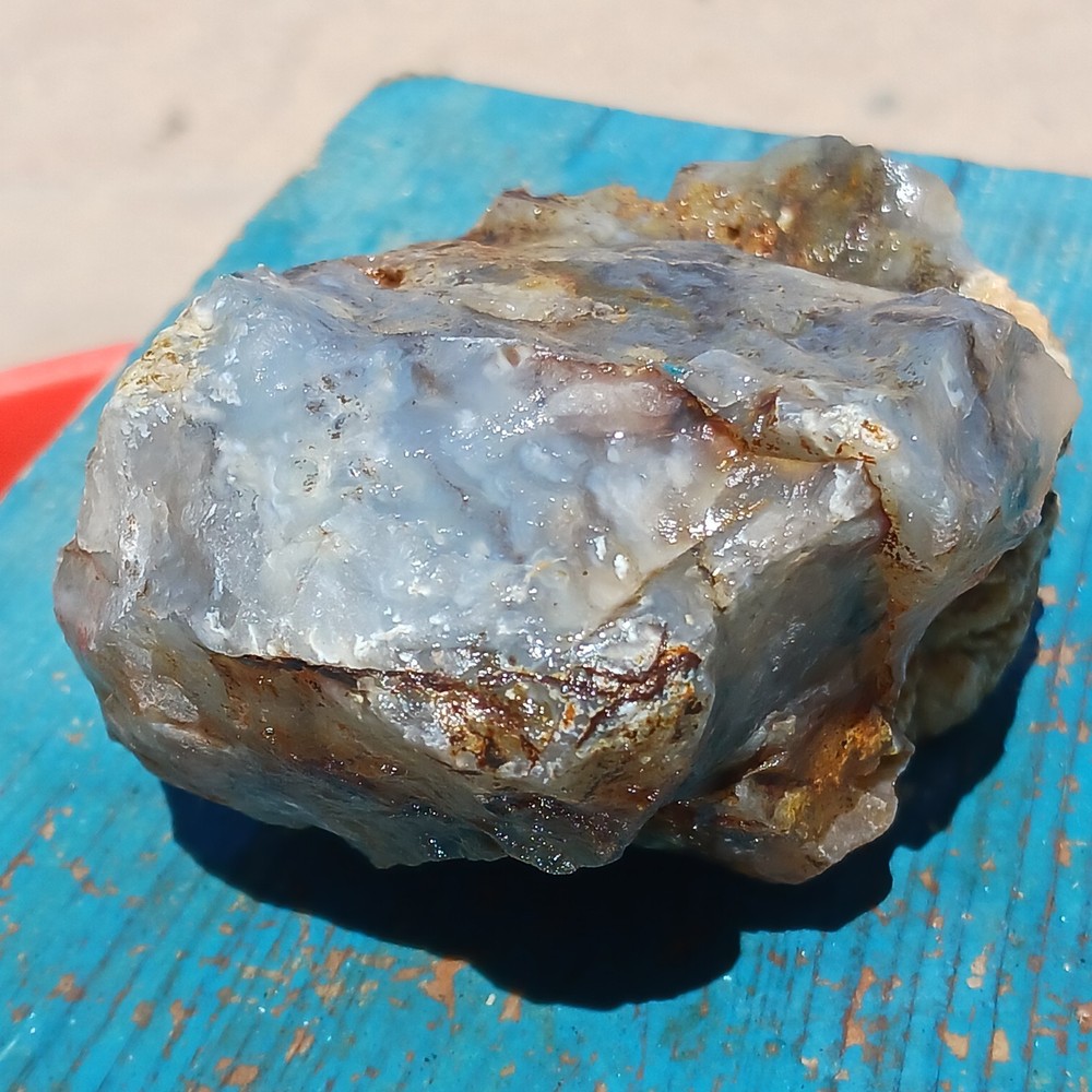 Blue Agate Potential For Slabbage And Cabbage Is Prevalent